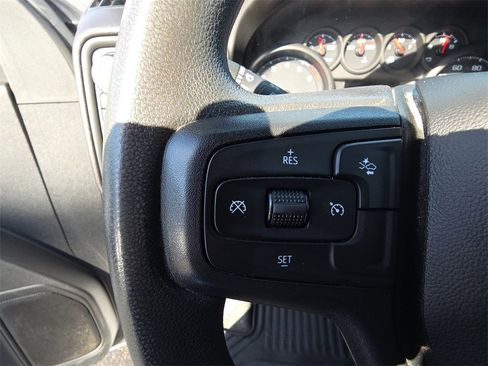 Used 2025 Chevrolet Silverado 2500 Custom w/ Custom Value Package image 19