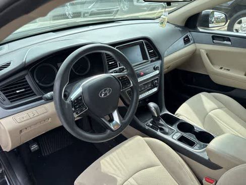 Used 2018 Hyundai Sonata SE image 12