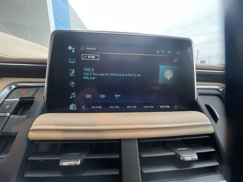 Used 2024 Chevrolet Suburban Premier w/ Premium Package 2 image 13