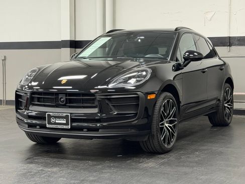 Used 2023 Porsche Macan AWD/4WD image 5