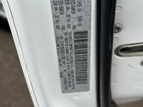 Used 2019 Jeep Cherokee Limited image 26