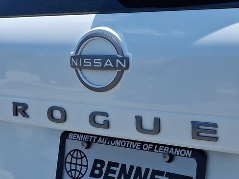 Used 2025 Nissan Rogue SV AWD/4WD image 29