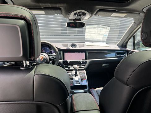 New 2025 Porsche Macan GTS image 29