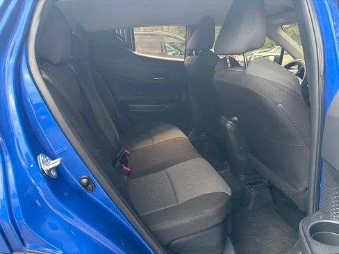 Used 2020 Toyota C-HR LE FWD image 6