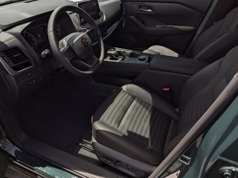 New 2026 Nissan Rogue SV AWD/4WD image 9