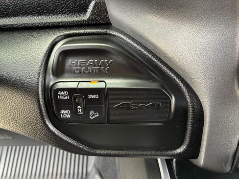 Used 2022 RAM 2500 Big Horn w/ Night Edition AWD/4WD image 26
