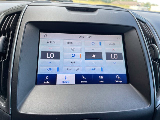 Used 2020 Ford Edge SE FWD image 33