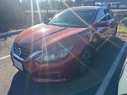 Used 2017 Nissan Altima 2.5 SR w/ LED Appearance Package