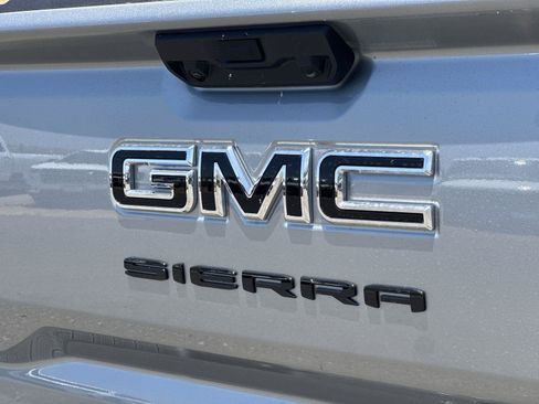 New 2026 GMC Sierra 1500 Elevation w/ LPO, Elevation Black Package RWD image 28