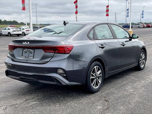 Used 2023 Kia Forte LXS FWD image 2