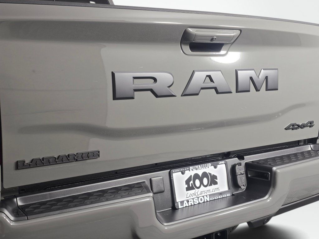 New 2026 RAM 2500 Laramie w/ Night Edition AWD/4WD image 19