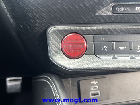 Used 2024 Ford Mustang Premium image 9