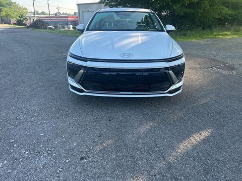 Certified 2026 Hyundai Sonata SEL FWD image 2