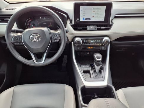 Used 2025 Toyota RAV4 XLE Premium FWD image 12