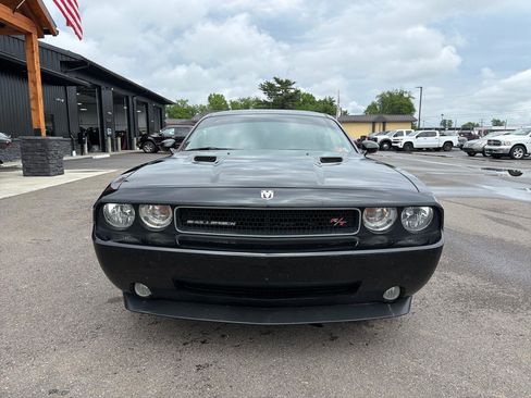Used 2009 Dodge Challenger R/T RWD image 2