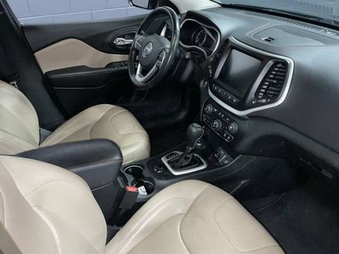 Used 2015 Jeep Cherokee Limited w/ Luxury Group AWD/4WD image 7