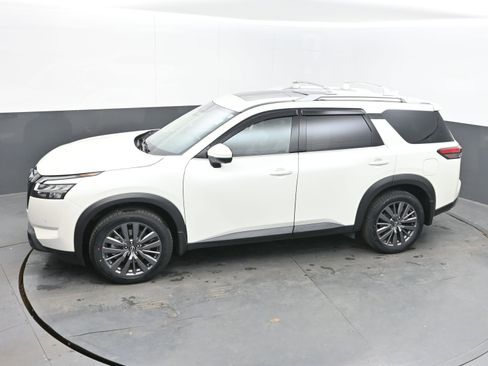 Certified 2024 Nissan Pathfinder SL w/ SL Premium Package image 29