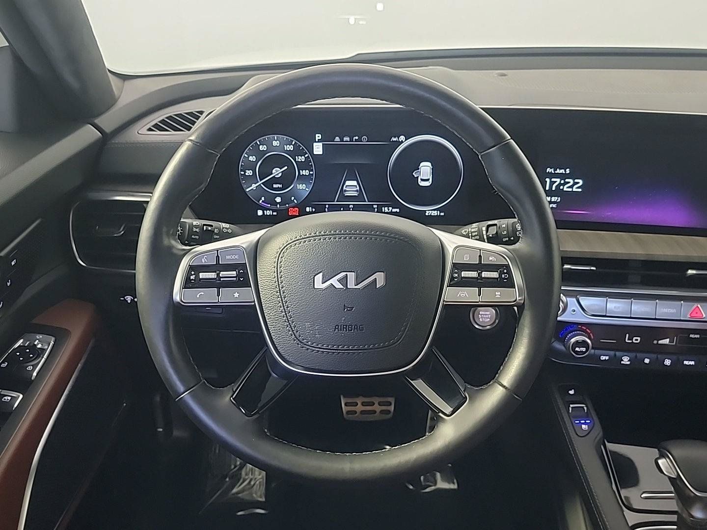 Certified 2023 Kia Telluride SX Prestige AWD/4WD image 22