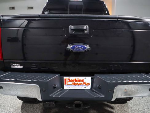 Used 2016 Ford F250 Lariat w/ Lariat Ultimate Package AWD/4WD image 8