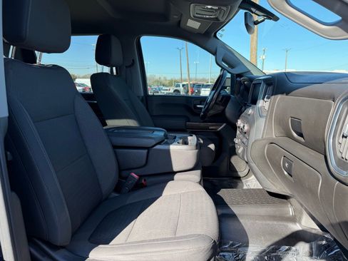 Used 2022 Chevrolet Silverado 3500 LT w/ Convenience Package image 23