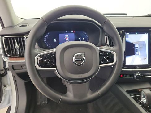 Used 2025 Volvo V60 B5 Cross Country Plus AWD/4WD image 23