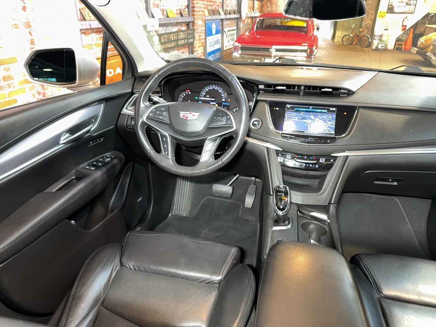 Used 2017 Cadillac XT5 Luxury w/ Driver Awareness Package AWD/4WD image 75