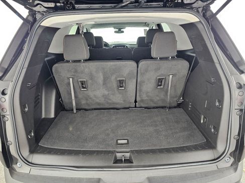 Used 2021 Chevrolet Traverse LS w/ LPO, Cargo Package FWD image 15