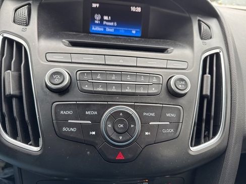 Used 2017 Ford Focus ST image 18