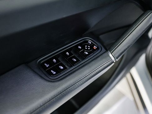Certified 2020 Porsche Cayenne AWD/4WD image 23