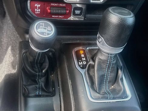 Certified 2022 Jeep Wrangler Unlimited Rubicon 4xe w/ Cold Weather Group AWD/4WD image 18