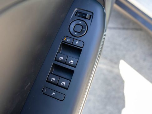Used 2006 Pontiac Torrent 2WD w/ Preferred Package image 43