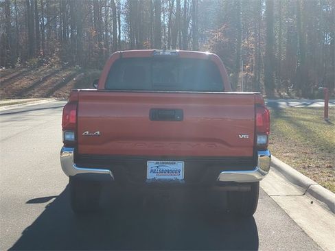 Used 2018 Toyota Tacoma SR5 image 12