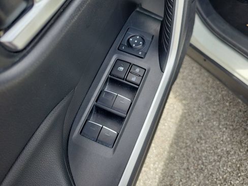 Used 2024 Toyota RAV4 XLE FWD image 14