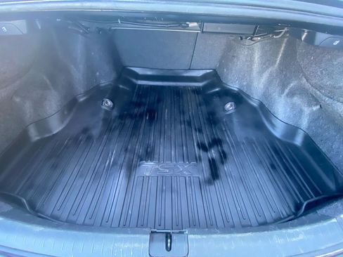 Used 2009 Acura TSX w/ Technology Package FWD image 30