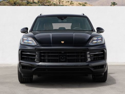 Certified 2025 Porsche Cayenne E-Hybrid AWD/4WD image 10