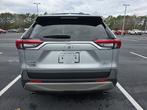 Used 2025 Toyota RAV4 Limited image 8