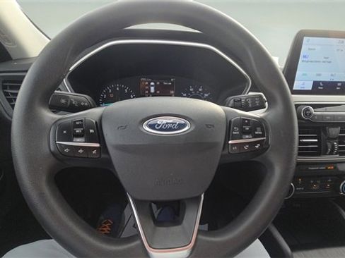 Used 2022 Ford Escape SE image 10