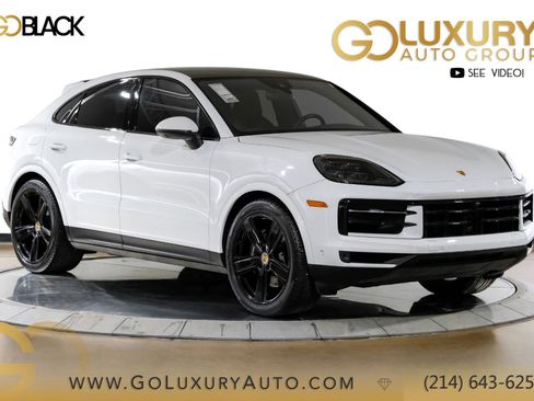 Used 2024 Porsche Cayenne Base image 1