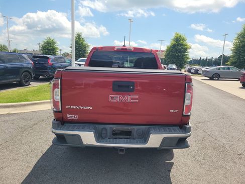 Used 2015 GMC Canyon SLT w/ Driver Alert Package RWD image 4