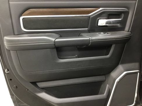 Used 2022 RAM 2500 Laramie AWD/4WD image 27