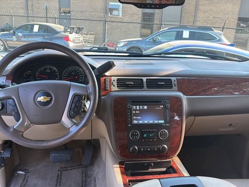 Used 2013 Chevrolet Tahoe LTZ AWD/4WD image 16