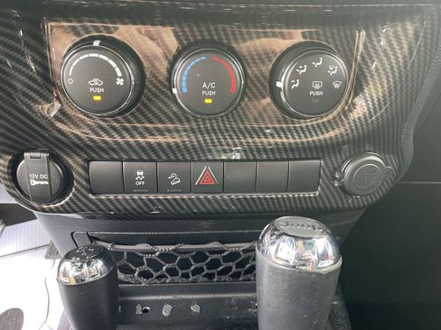 Used 2017 Jeep Wrangler Unlimited Sport w/ Dual Top Group AWD/4WD image 32