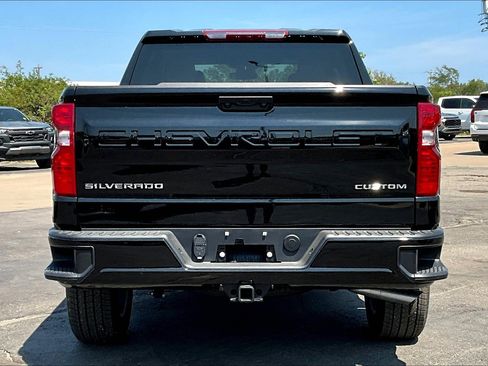 New 2025 Chevrolet Silverado 1500 Custom image 4