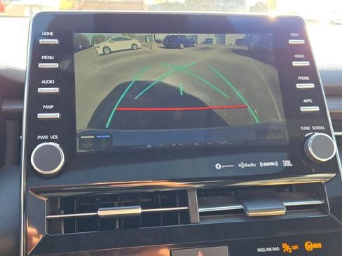 Used 2019 Toyota Avalon XLE w/ Moonroof Package image 29