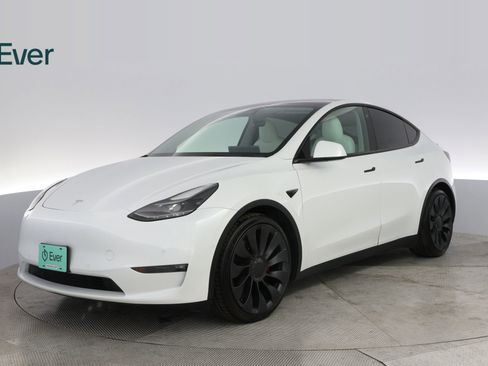 Used 2022 Tesla Model Y Performance image 2