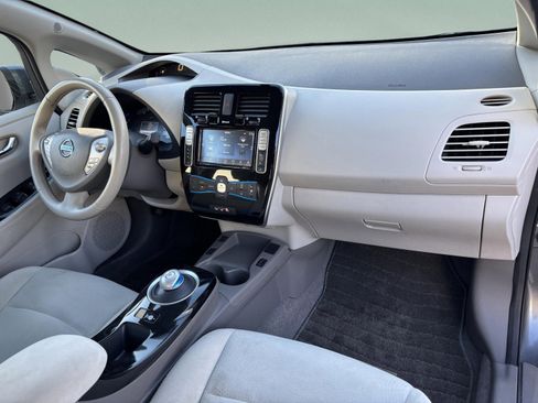 Used 2016 Nissan Leaf SV image 21