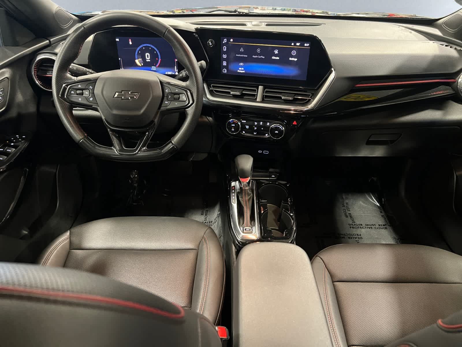 Used 2024 Chevrolet Trax RS w/ Sunroof Package FWD image 10