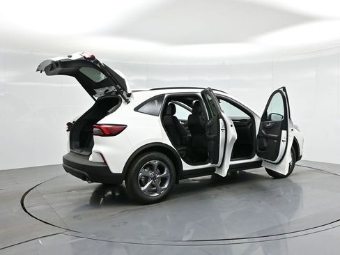 New 2025 Ford Escape ST-Line w/ Tech Pack #1 image 5