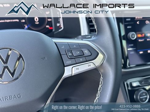 Used 2022 Volkswagen Atlas Cross Sport SE AWD/4WD image 32