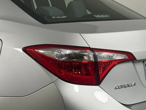 Used 2014 Toyota Corolla L FWD image 12